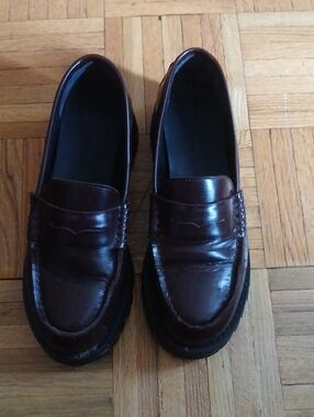 Women's Penny Loafers in Burgundy